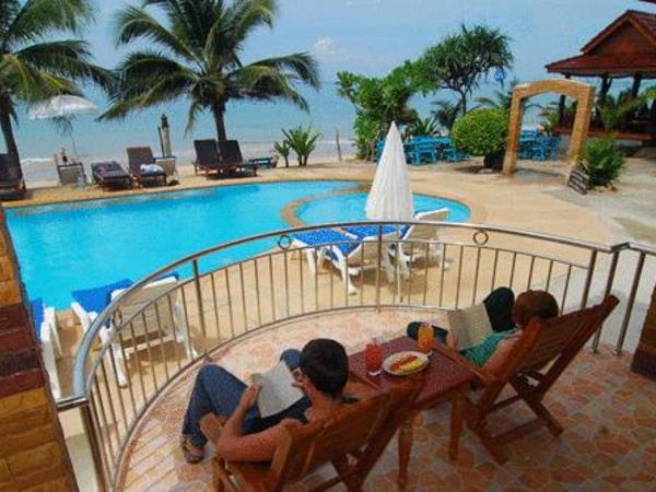 Lanta Paradise Beach Resort : photo 7 de la chambre bungalow familial avec vue sur la mer