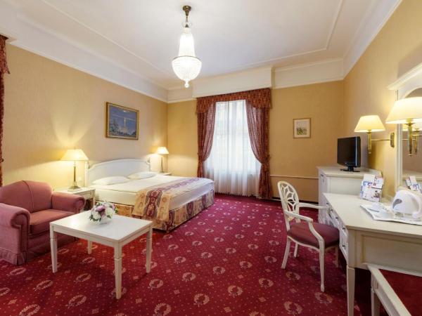Danubius Hotel Astoria City Center : photo 1 de la chambre suite junior