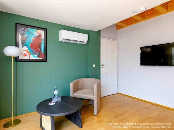 numa I Strauss Apartments : photo 4 de la chambre large 2 bedroom apartment with terrace