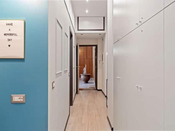MK - Apartment : photo 9 de la chambre chambre double avec salle de bains privative
