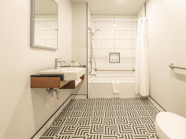 Hôtel Manoir Vieux-Québec : photo 5 de la chambre chambre standard lit queen-size