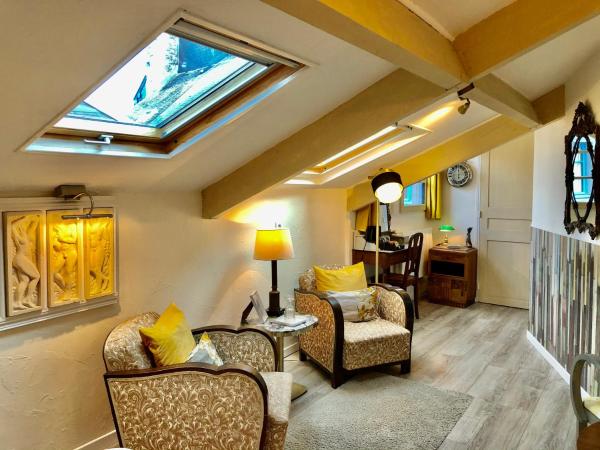 Reglisse et Pain d'Epices - Chambres d'hôtes : photo 6 de la chambre hébergement la romance - 2e Étage