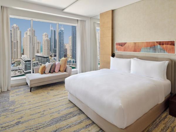 Crowne Plaza Dubai Marina, an IHG Hotel : photo 4 de la chambre suite junior