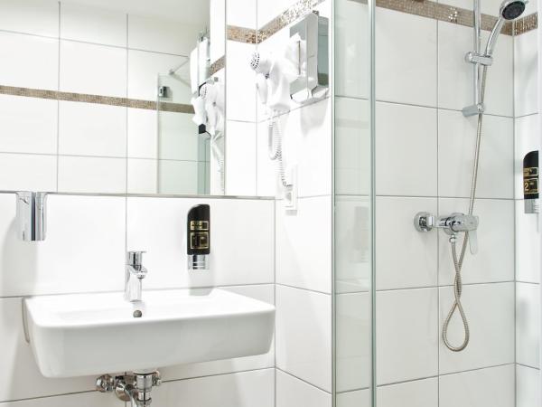 Arena Villa am Wasserpark : photo 2 de la chambre chambre double supérieure