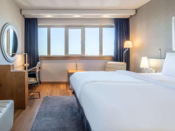 Radisson Blu Hotel, Hamburg : photo 5 de la chambre chambre premium - vue sur alster