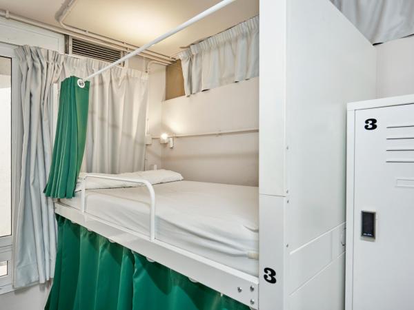 Hola Hostal Eixample : photo 2 de la chambre lit dans dortoir mixte de 24 lits