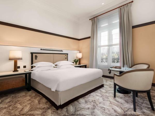 Hyatt Paris Madeleine : photo 5 de la chambre chambre lit king-size deluxe avec vue