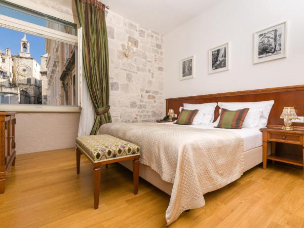 Judita Palace Heritage Hotel : photo 1 de la chambre chambre double de luxe avec vue sur la vieille ville