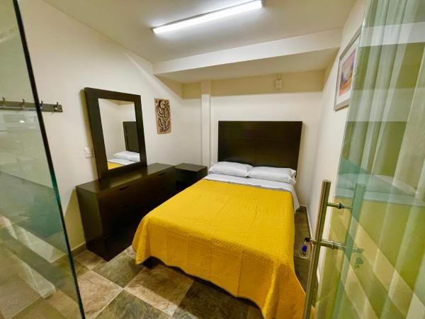 Downtown Treasure Place : photo 8 de la chambre chambre double avec salle de bains commune