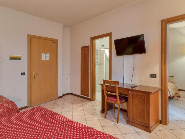 Primotel Brescia : photo 4 de la chambre chambre quadruple