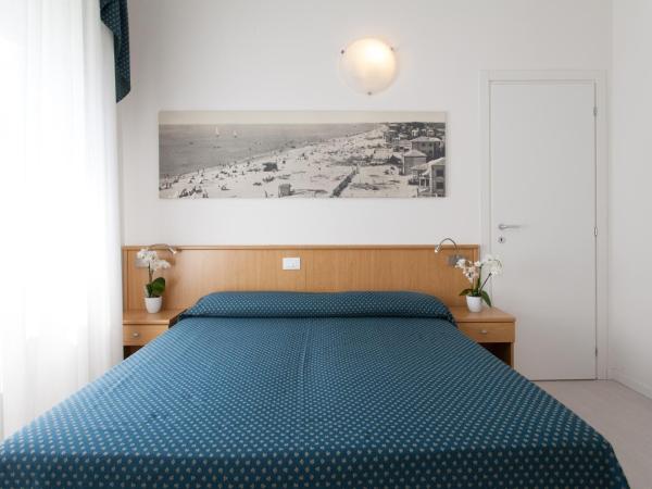 Hotel Marina : photo 9 de la chambre chambre double standard