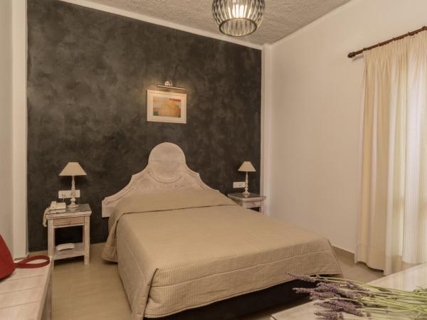 Hotel Sunrise : photo 4 de la chambre chambre double ou lits jumeaux