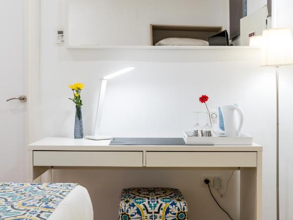 Hotel Sevilla : photo 3 de la chambre chambre lits jumeaux intérieure