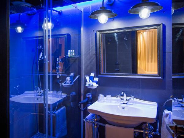 Pensión Boutique Caravan Cinema : photo 3 de la chambre chambre double ou lits jumeaux standard