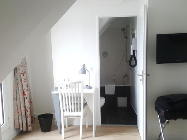 Hotel De L'Europe : photo 2 de la chambre chambre double ou lits jumeaux supérieure avec vue sur le village