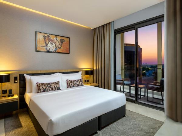 Millennium Place Mirdif : photo 1 de la chambre chambre familiale avenue