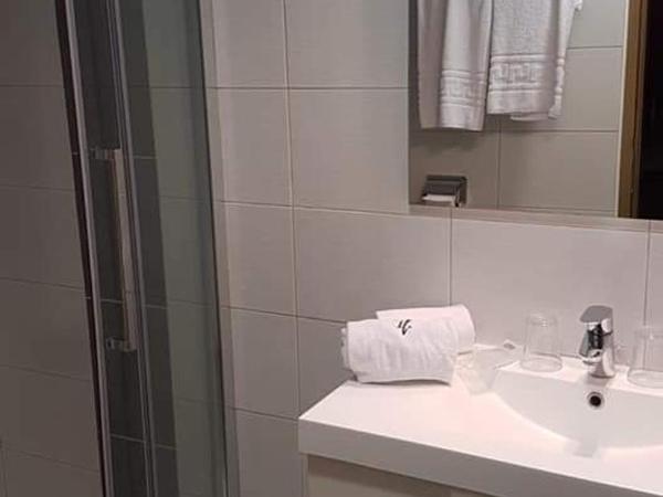 Logis Hôtel La Fauceille : photo 5 de la chambre suite familiale