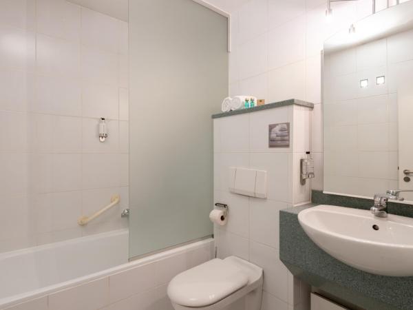 Hotel Docklands : photo 5 de la chambre chambre lits jumeaux - vue sur ville