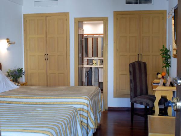 Las Casas de la Judería de Córdoba : photo 7 de la chambre hébergement double ou lits jumeaux classique avec baignoire spa
