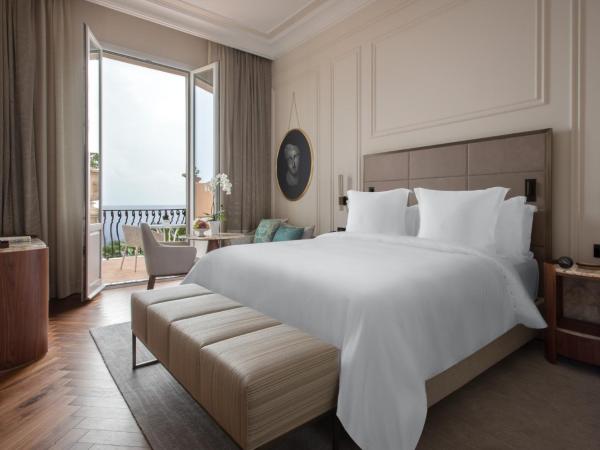San Domenico Palace, Taormina, A Four Seasons Hotel : photo 2 de la chambre chambre lit king-size premium avec terrasse - vue sur mer