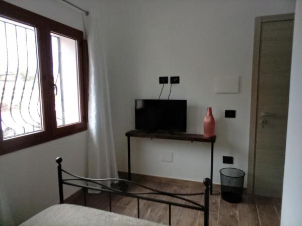 Living G Room : photo 3 de la chambre chambre simple avec salle de bains privative