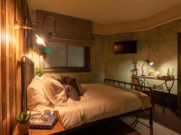 The Wolfpack Inn : photo 2 de la chambre chambre double avec salle de bains privative
