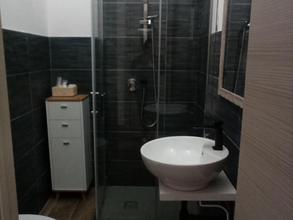 Living G Room : photo 4 de la chambre chambre simple avec salle de bains privative