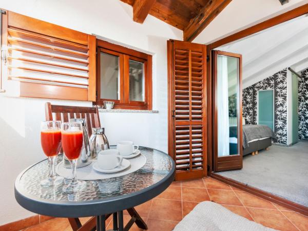 Villa Milli B&B : photo 10 de la chambre studio confort