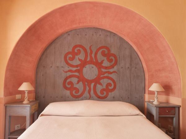 Domaine De Caranella : photo 4 de la chambre chambre double ou lits jumeaux confort avec vue sur jardin