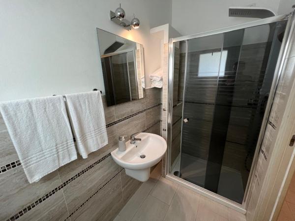 Al Mare da Francesca : photo 2 de la chambre chambre lit king-size