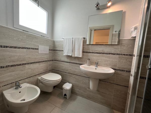 Al Mare da Francesca : photo 4 de la chambre chambre lit king-size