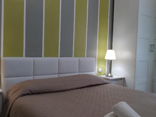 CconfortHotels R&B Dolci Notti - SELF CHECK IN : photo 7 de la chambre chambre lit queen-size avec balcon