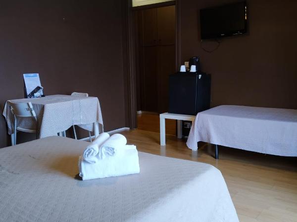 CconfortHotels R&B Dolci Emozioni - SELF CHECK IN : photo 4 de la chambre chambre triple