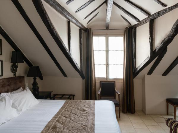 Hotel Saint-Louis Marais : photo 1 de la chambre chambre quadruple - dernier tage