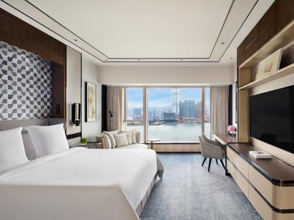 Four Seasons Hotel Hong Kong : photo 2 de la chambre suite avec vue sur le port