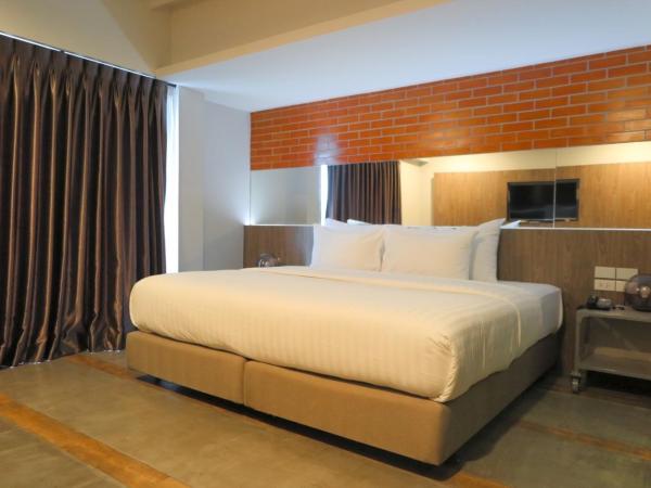 V20 Boutique Jacuzzi Hotel - SHA Extra Plus : photo 2 de la chambre chambre exécutive deluxe