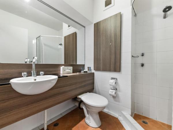 Novotel Darwin CBD : photo 5 de la chambre chambre standard avec 2 lits queen-size - vue sur port