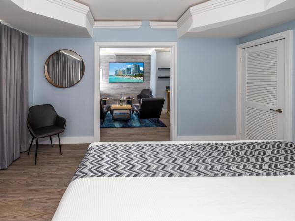 Colony Hotel : photo 2 de la chambre suite lit king-size - vue sur océan