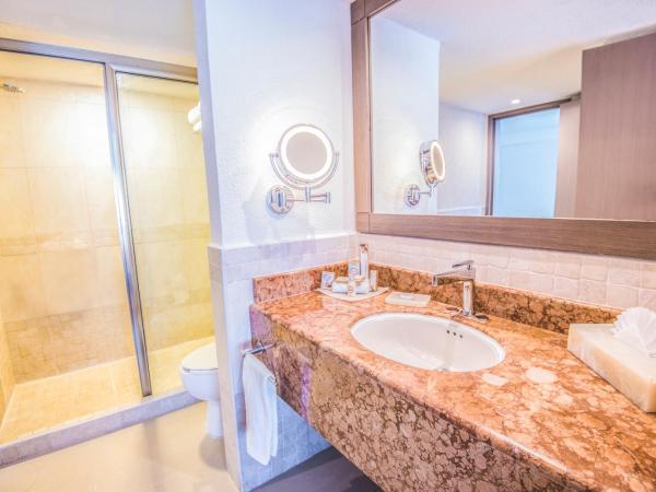 Wyndham Alltra Cancun All Inclusive Resort : photo 2 de la chambre suite junior avec 1 lit king-size - vue sur océan 