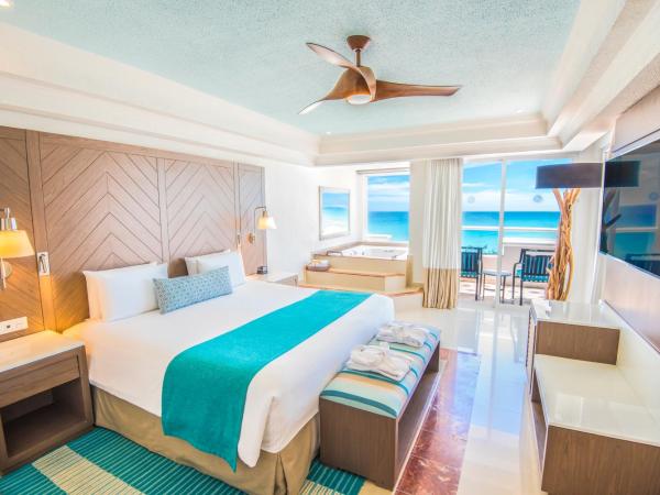 Wyndham Alltra Cancun All Inclusive Resort : photo 1 de la chambre suite principale 1 chambre lit king-size - vue sur océan 