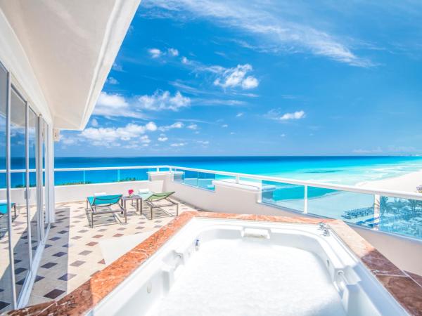 Wyndham Alltra Cancun All Inclusive Resort : photo 2 de la chambre suite présidentielle lit king-size 