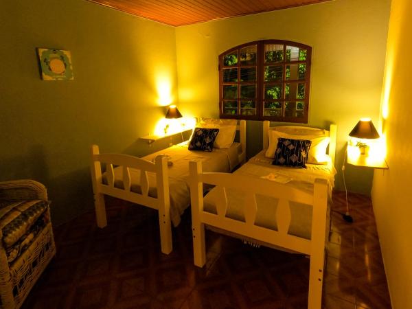 Amazonia Casa Hostal : photo 2 de la chambre chambre lits jumeaux
