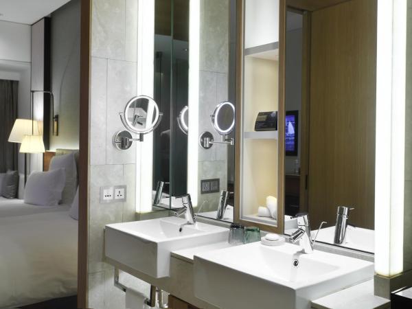 Langham Place, Ningbo Culture Plaza : photo 2 de la chambre chambre lit king-size supérieure