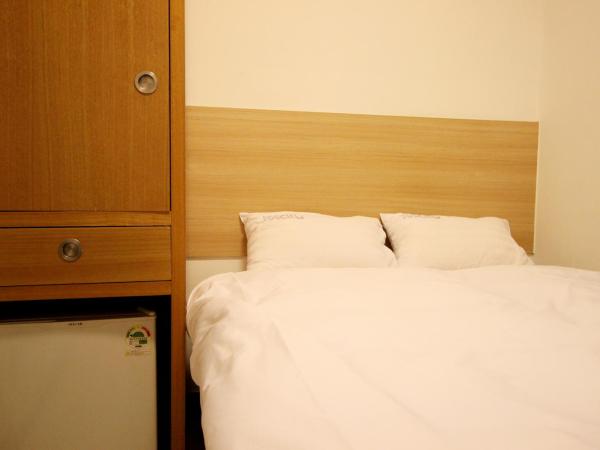 Hotel Irene City : photo 3 de la chambre chambre double sans fenêtre