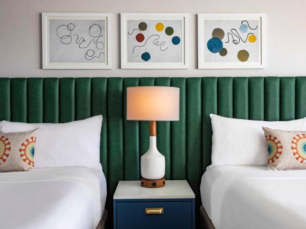 The Royal Sonesta Chicago Downtown : photo 7 de la chambre hébergement 2 lits queen-size - vue sur ville