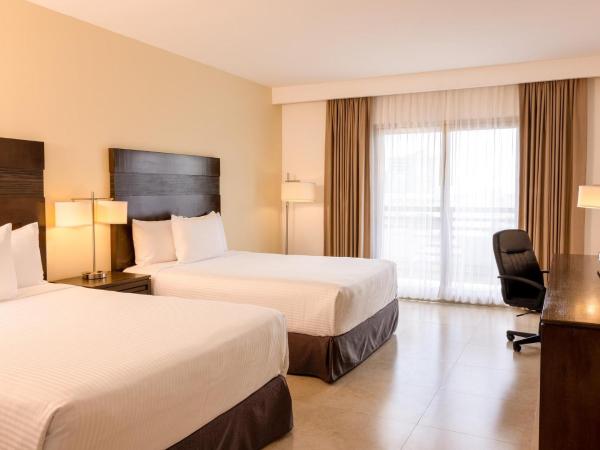 Wyndham Garden Cancun Downtown : photo 5 de la chambre chambre avec 2 lits queen-size - accessible aux personnes à mobilité réduite - non-fumeurs