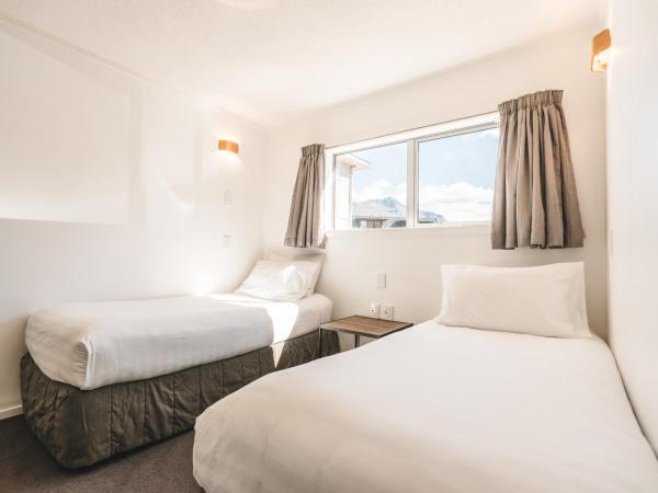 Blue Peaks Lodge : photo 7 de la chambre grande chambre familiale