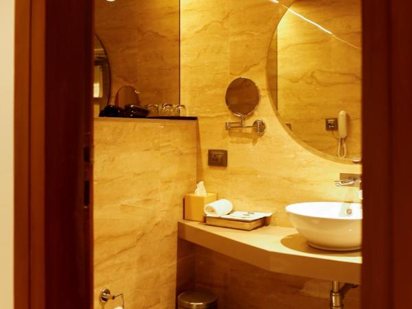 Nemesia City Center - Gurugram, Sector 29 : photo 6 de la chambre deluxe double room with 10% discount on f&b