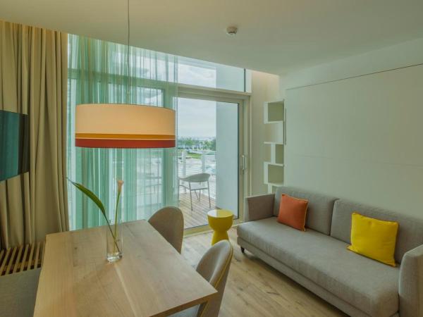 Falkensteiner Hotel & Spa Jesolo : photo 3 de la chambre suite avec balcon