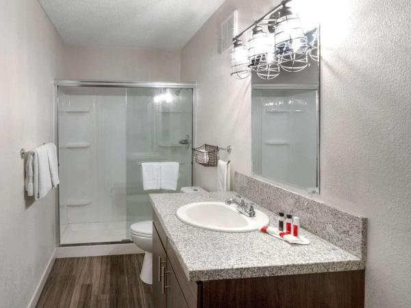 Hillside Crossing Nashville a Ramada by Wyndham : photo 2 de la chambre chambre lit queen-size - non-fumeurs